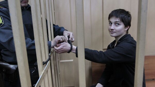 Активистка оппозиции А.Духанина в Басманном районном суде Москвы Активистка оппозиции А.Духанина в Басманном районном суде Москвы