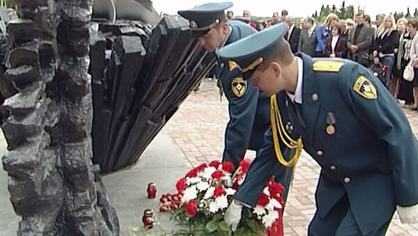 Сорок семь птиц взмыли в небо в память о жертвах авиакатастрофы в Карелии Сорок семь птиц взмыли в небо в память о жертвах авиакатастрофы в Карелии