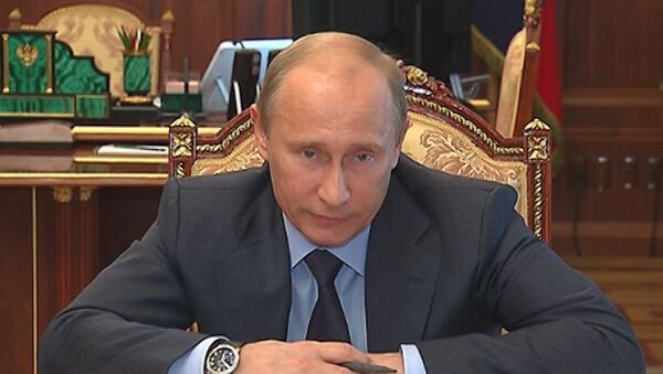 Не нужно допускать юридическую грязь и неточность - Путин о законе об НКО Не нужно допускать юридическую грязь и неточность - Путин о законе об НКО