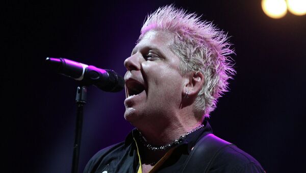 Лидер группы The Offspring Декстер Холланд Лидер группы The Offspring Декстер Холланд
