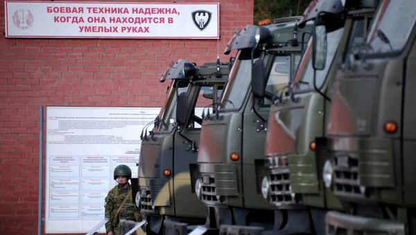 Демонстрация образцов автомобильной техники КАМАЗ. Архивное фото Демонстрация образцов автомобильной техники КАМАЗ. Архивное фото