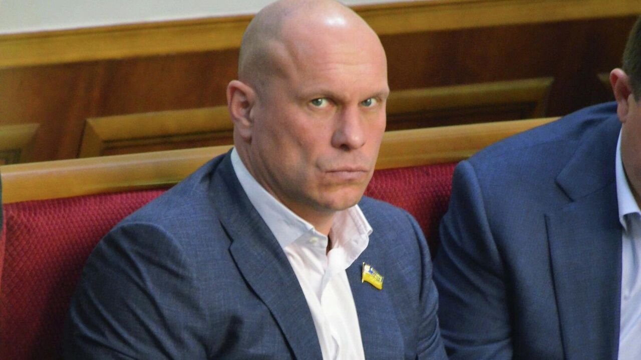 Депутат Рады обвинил полицию в передаче личных данных граждан радикалам
