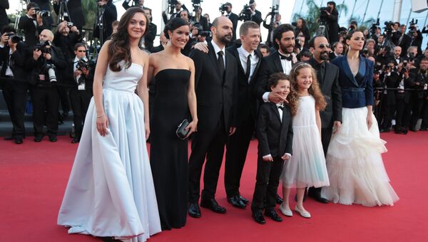 Съемочная группа фильма Прошлое перед премьерой на каннском кинофестивале Съемочная группа фильма Прошлое перед премьерой на каннском кинофестивале