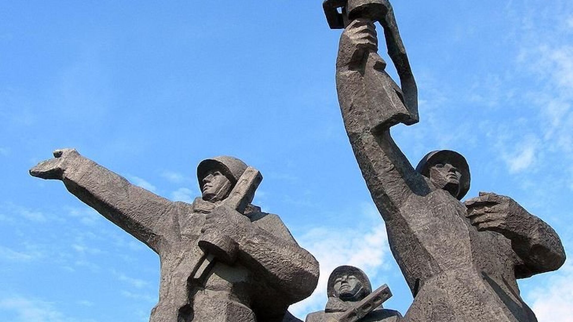 Памятник Освободителям Риги - РИА Новости, 1920, 30.04.2021