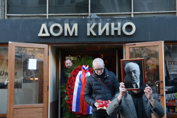 Церемония прощания с режиссером Федором Хитруком в Доме кино Церемония прощания с режиссером Федором Хитруком в Доме кино