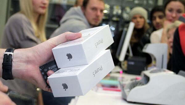 Продажа продукции Apple в России, архивное фото Продажа продукции Apple в России, архивное фото
