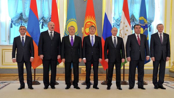 В.Путин на сессии Совета ОДКБ в Кремле В.Путин на сессии Совета ОДКБ в Кремле
