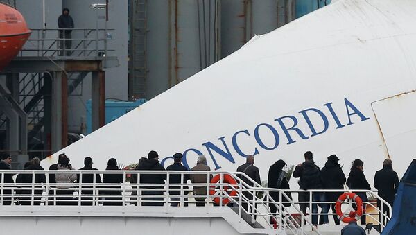 Памятная церемония в годовщину крущения Costa Concordia Памятная церемония в годовщину крущения Costa Concordia