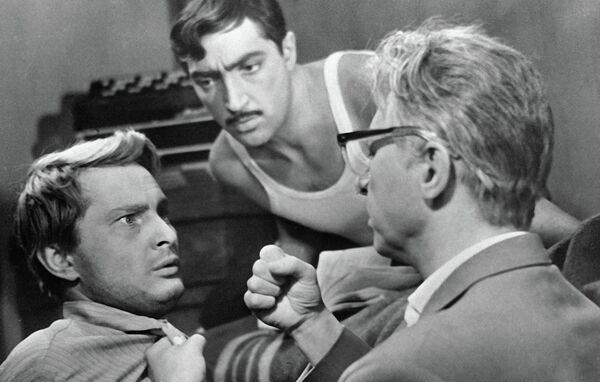 Артисты Олег Ефремов, Виктор Сергачев и Михаил Козаков Артисты Олег Ефремов, Виктор Сергачев и Михаил Козаков