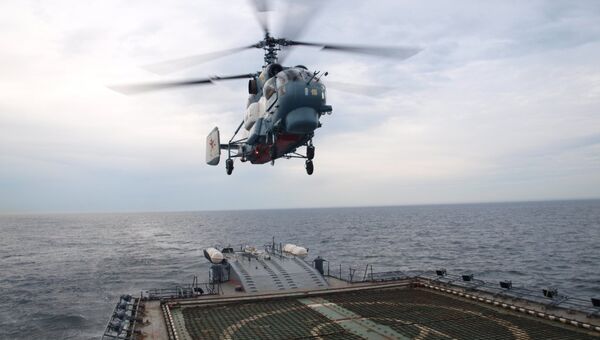 Посадка вертолета Ка-27 на корвет Бойкий. Архивное фото Посадка вертолета Ка-27 на корвет Бойкий. Архивное фото