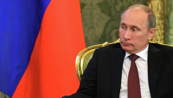 Президент РФ Владимир Путин во время встречи в Кремле с премьер-министром Японии Синдзо Абэ Президент РФ Владимир Путин во время встречи в Кремле с премьер-министром Японии Синдзо Абэ