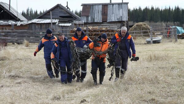 Найдены элементы кабины и шасси потерпевшего катастрофу вертолета Ми-8 Найдены элементы кабины и шасси потерпевшего катастрофу вертолета Ми-8