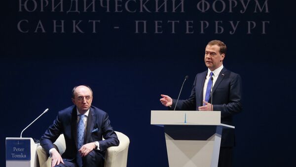 Д.Медведев на Петербургском международном юридическом форуме Д.Медведев на Петербургском международном юридическом форуме