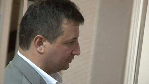 Топ-менеджеров Росбанка посадили под домашний арест. Кадры из зала суда Топ-менеджеров Росбанка посадили под домашний арест. Кадры из зала суда