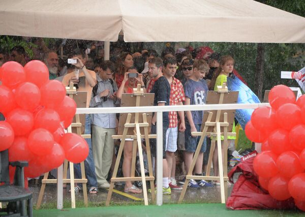 Летний праздник The Moscow News Culture Clash – Gorodki & BBQ Party Летний праздник The Moscow News Culture Clash – Gorodki & BBQ Party