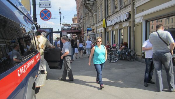 На месте взрыва в Санкт-Петербурге На месте взрыва в Санкт-Петербурге