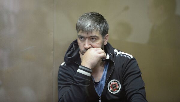 Один из опознанных нападавших Закарья Гаджиев, обвиняемый по делу об избиении депутата госдумы от ЛДПР Романа Худякова, во время слушания по избранию меры пресечения. архивное фото Один из опознанных нападавших Закарья Гаджиев, обвиняемый по делу об избиении депутата госдумы от ЛДПР Романа Худякова, во время слушания по избранию меры пресечения. архивное фото