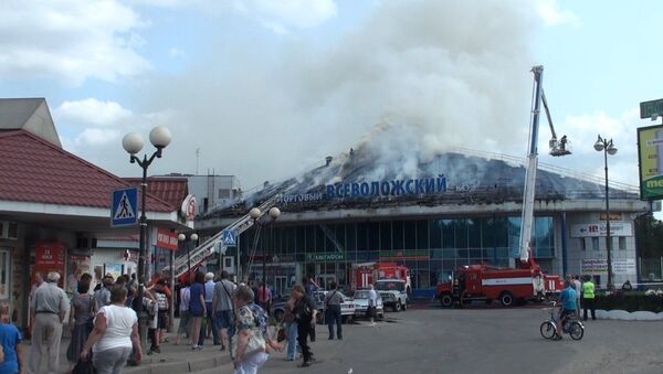 Пожар в торговом центре в Ленобласти Пожар в торговом центре в Ленобласти