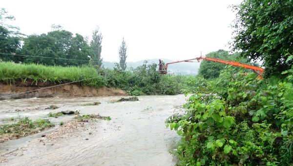 Опору ЛЭП смыло ливнем в Приморье Опору ЛЭП смыло ливнем в Приморье