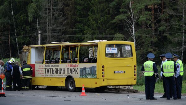 Рейсовый автобус перевернулся на Калужском шоссе Рейсовый автобус перевернулся на Калужском шоссе