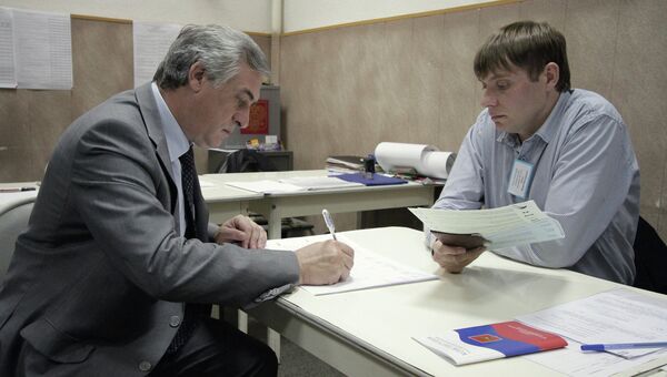 Кандидат в мэры Екатеринбурга Яков Силин на выборах. Архивное фото Кандидат в мэры Екатеринбурга Яков Силин на выборах. Архивное фото