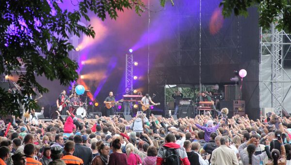 Группа Muyayo Rif на музыкальном фестивале WOMAD Группа Muyayo Rif на музыкальном фестивале WOMAD