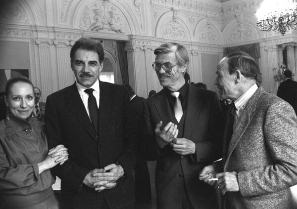 Инна Чурикова, Виктор Маркелов, Рой Бьернстад и Михаил Глузский Инна Чурикова, Виктор Маркелов, Рой Бьернстад и Михаил Глузский