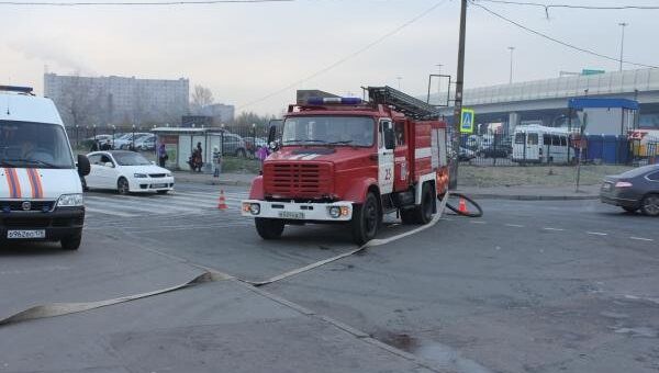 Задымление на станции метро Обухово в Петербурге Задымление на станции метро Обухово в Петербурге