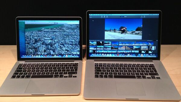 Презентация Apple - Новые ноутбуки MacBook с13-дюймовым и 15-дюймовым дисплеями. Архивное фото Презентация Apple - Новые ноутбуки MacBook с13-дюймовым и 15-дюймовым дисплеями. Архивное фото