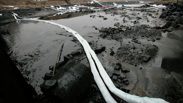 Последствия взрыва на нефтепроводе в Китае. Фото с места события Последствия взрыва на нефтепроводе в Китае. Фото с места события