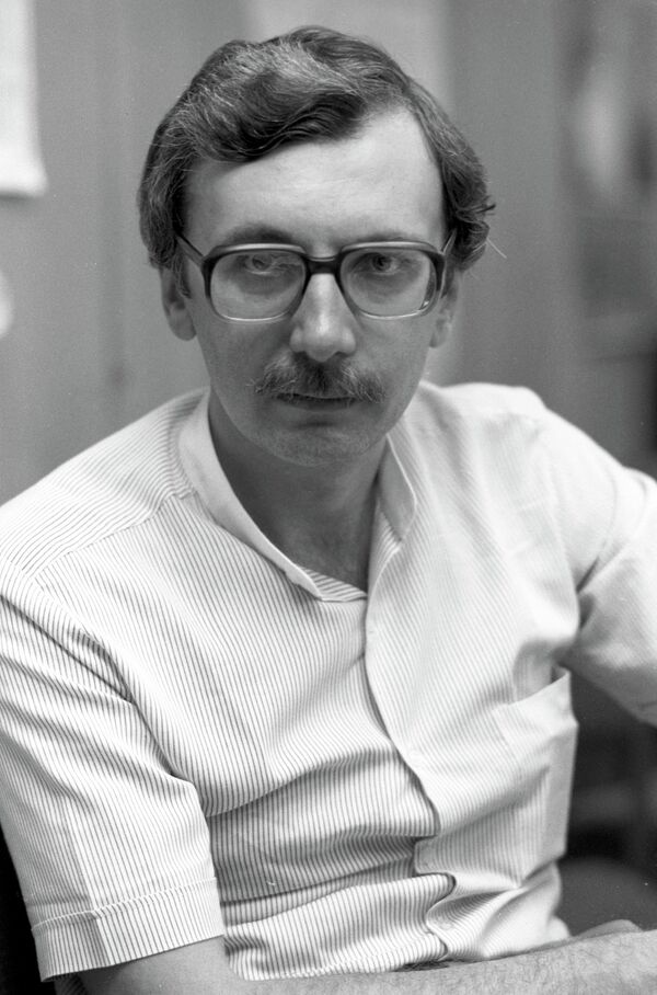 Архив. Главный редактор Независимой газеты Виталий Третьяков, Москва, 1991 год. Архив. Главный редактор Независимой газеты Виталий Третьяков, Москва, 1991 год.