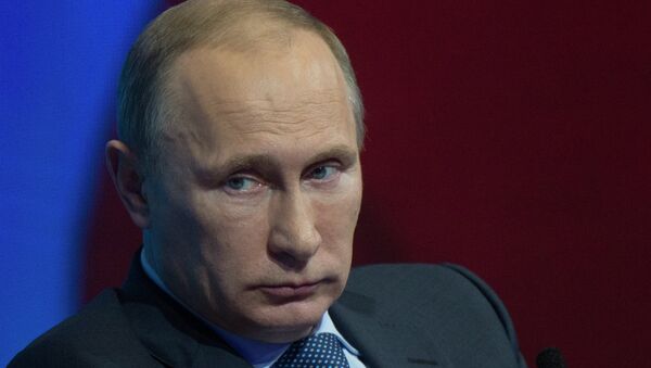 Президент России Владимир Путин во время конференции Общероссийского народного фронта Форум действий в Москве. Фото с места события Президент России Владимир Путин во время конференции Общероссийского народного фронта Форум действий в Москве. Фото с места события