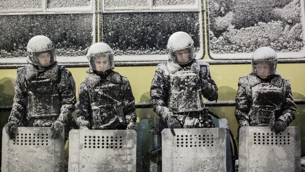 Сотрудники украинской милиции, архивное фото Сотрудники украинской милиции, архивное фото