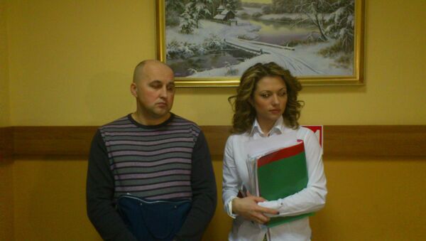 Инспектор ДПС Евгений Харанеко со своим адвокатом Инспектор ДПС Евгений Харанеко со своим адвокатом