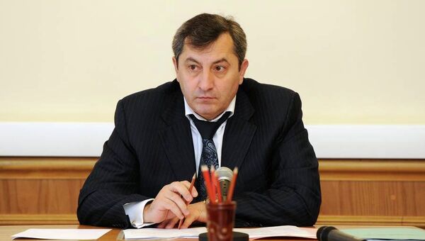 Вице-премьер Дагестана Магомедгусен Насрутдинов. Архивное фото Вице-премьер Дагестана Магомедгусен Насрутдинов. Архивное фото