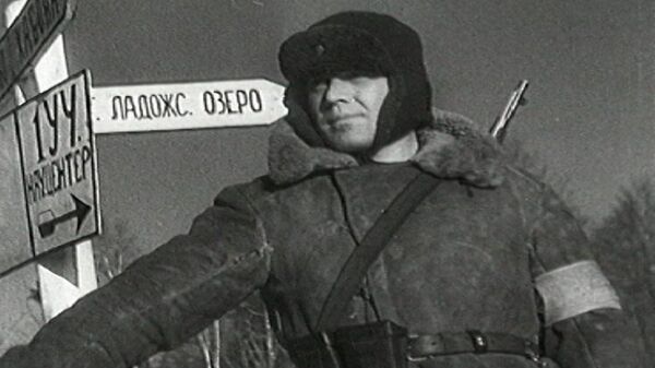 Город, который выжил. Архивные кадры к 70-летию снятия блокады Ленинграда Город, который выжил. Архивные кадры к 70-летию снятия блокады Ленинграда