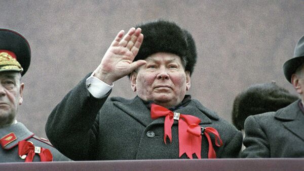 Генеральный секретарь ЦК КПСС К. У. Черненко 7 ноября Генеральный секретарь ЦК КПСС К. У. Черненко 7 ноября