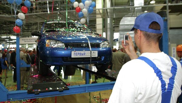 В ОАО ''АВТОВАЗ'' выпущен 25-миллионный автомобиль LADA. Архивное фото В ОАО ''АВТОВАЗ'' выпущен 25-миллионный автомобиль LADA. Архивное фото