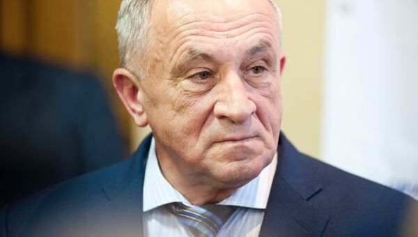 Исполняющий обязанности главы Удмуртской Республики Александр Соловьев Исполняющий обязанности главы Удмуртской Республики Александр Соловьев