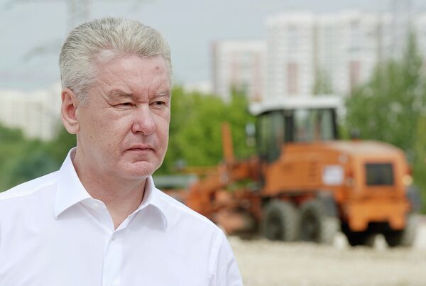 С.Собянин осмотрел строящуюся разворотную площадку для автобусов С.Собянин осмотрел строящуюся разворотную площадку для автобусов