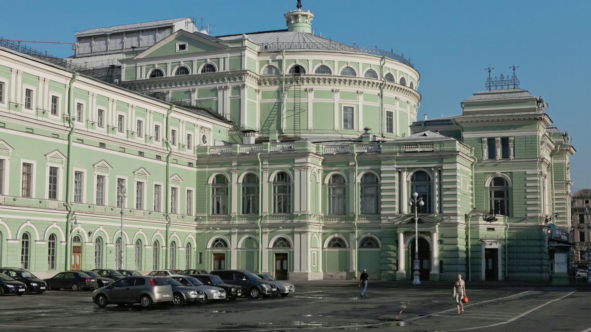 Здание Мариинского театра в Санкт-Петербурге