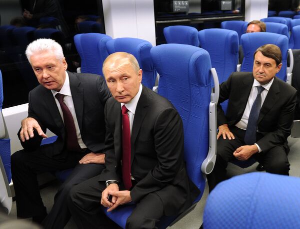 Президент РФ Владимир Путин принял участие в церемонии ввода в эксплуатацию транспортного МЦК в День города Москвы Президент РФ Владимир Путин принял участие в церемонии ввода в эксплуатацию транспортного МЦК в День города Москвы