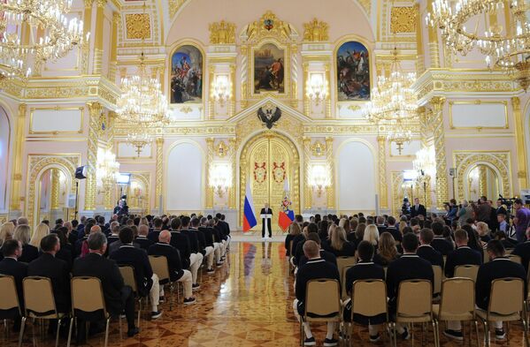 Президент России Владимир Путин выступает в Кремле на встрече с членами олимпийской сборной России Президент России Владимир Путин выступает в Кремле на встрече с членами олимпийской сборной России