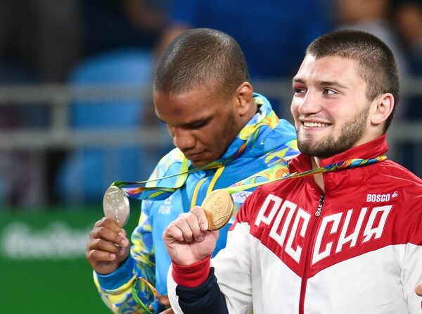 Жан Беленюк и Давит Чакветадзе (слева направо) Жан Беленюк и Давит Чакветадзе (слева направо)