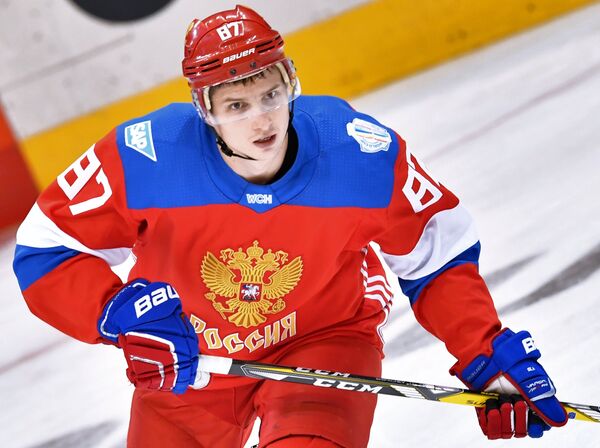 Нападающий сборной России Вадим Шипачёв Нападающий сборной России Вадим Шипачёв