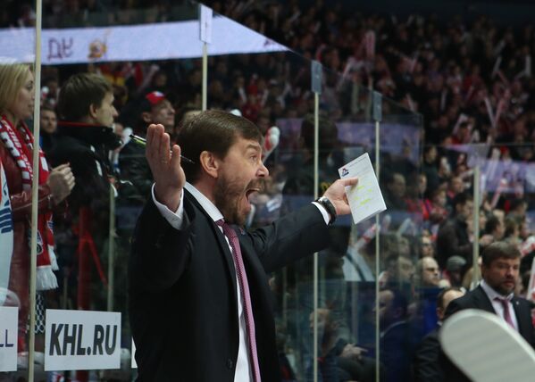 Главный тренер Локомотива Алексей Кудашов Главный тренер Локомотива Алексей Кудашов