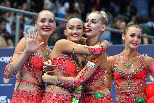 Спортсменки сборной России по художественной гимнастике Спортсменки сборной России по художественной гимнастике