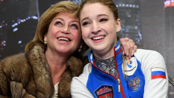 Мария Сотскова и Елена Буянова (справа налево) Мария Сотскова и Елена Буянова (справа налево)