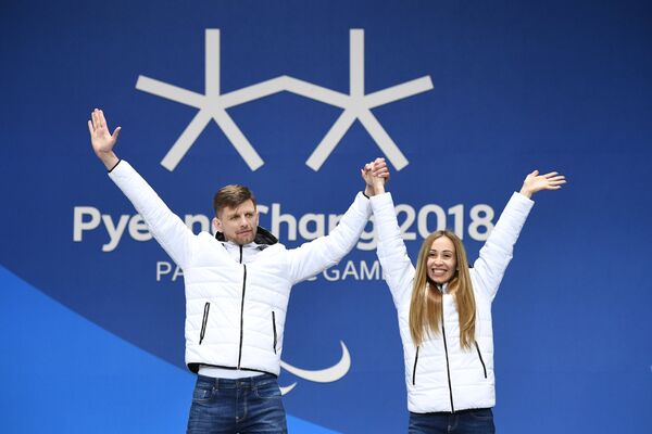 Михалина Лысова и ее ведущий Алексей Иванов Михалина Лысова и ее ведущий Алексей Иванов