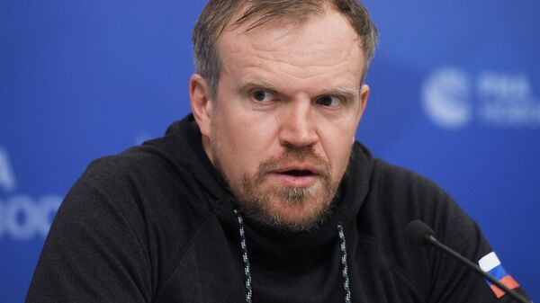 Денис Тихомиров Денис Тихомиров
